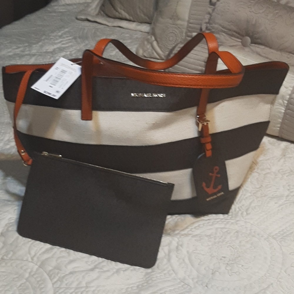 NWT Micheal kors purse